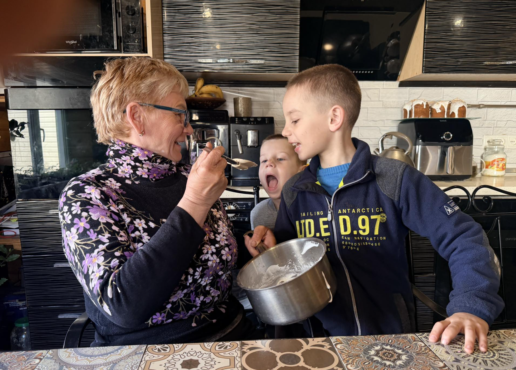 Пам’ятаєте хлопчика з мему "Скоро вже буде Паска"? Ось як він змінився (фото)